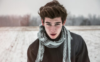 Męska glinka do włosów w praktyce